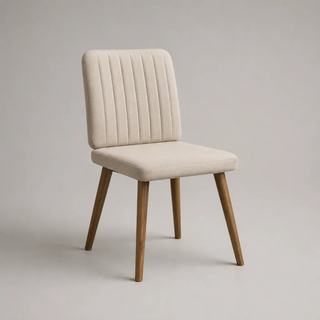 Sedia imbottita in tessuto beige con piedi in legno e schienale rettangolare, 48 × 56 × 84 cm